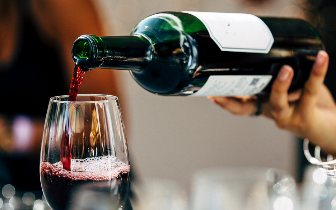 Guía definitiva para servir el vino como un auténtico sommelier